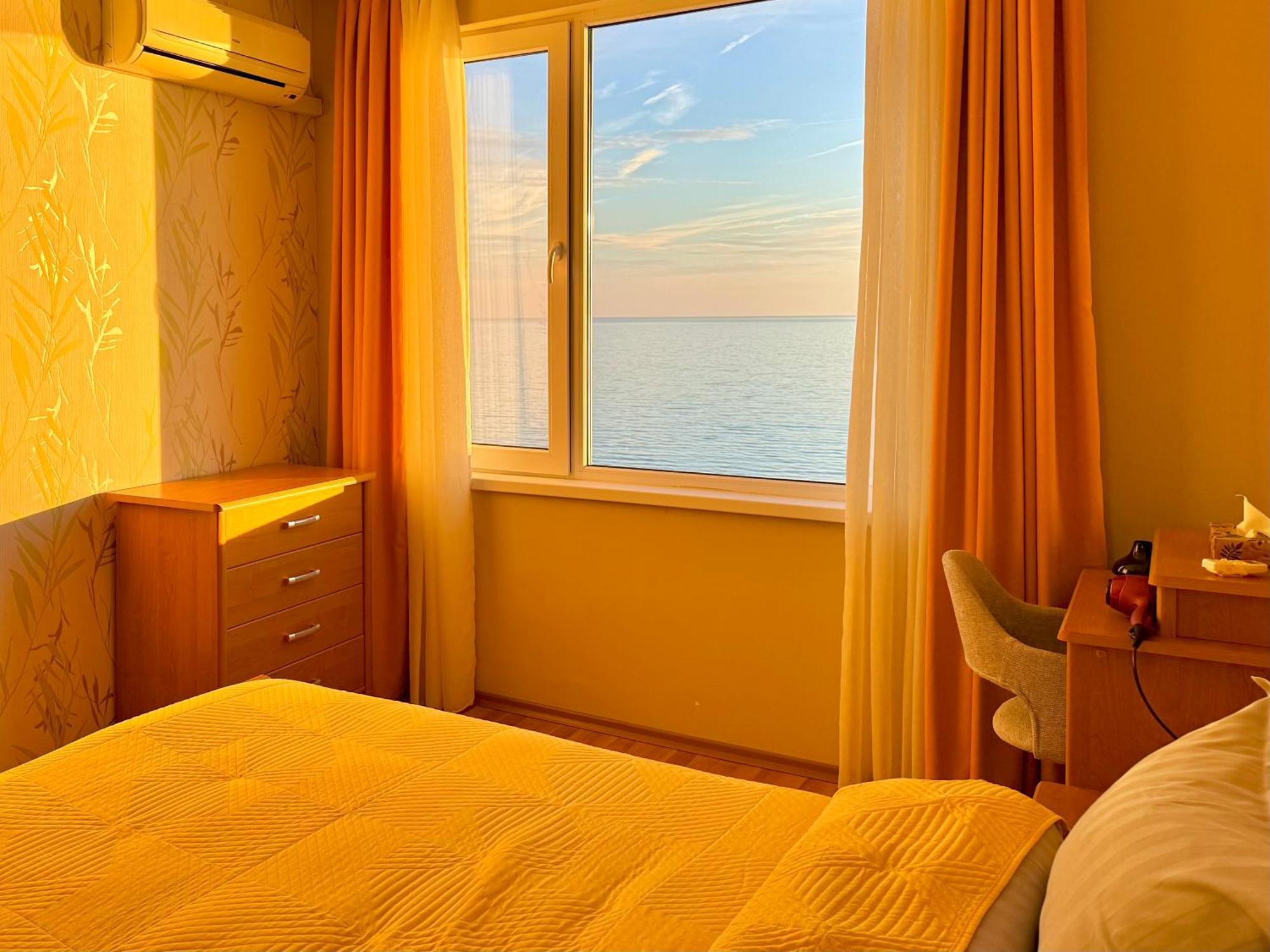 Beachfront Havana Свети Влас Екстериор снимка