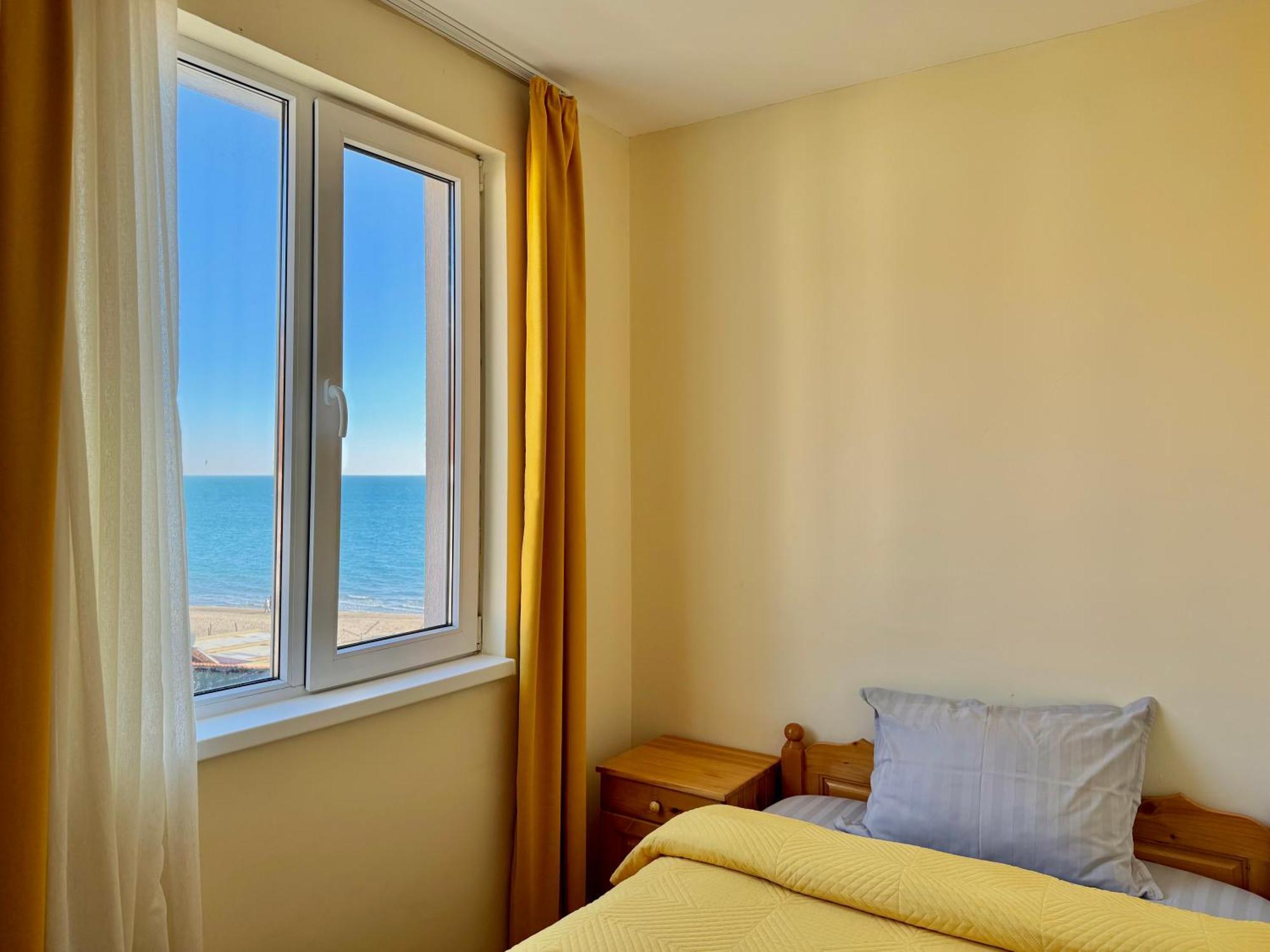 Beachfront Havana Свети Влас Екстериор снимка
